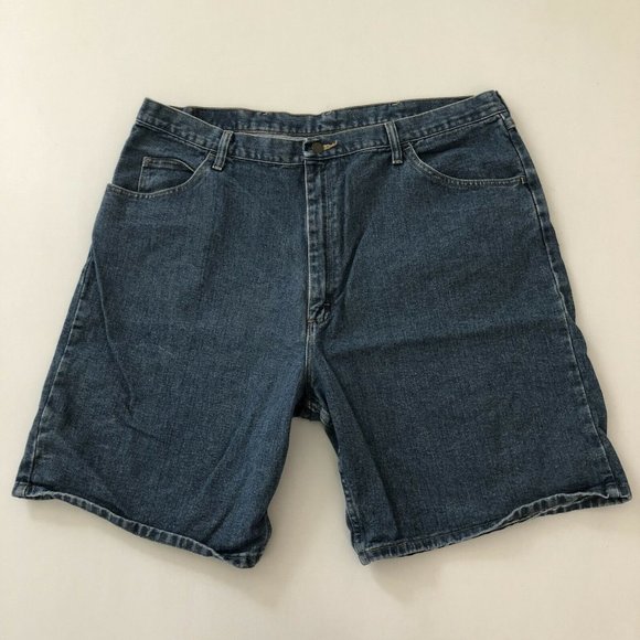 Wrangler Other - Wrangler Men's Blue Denim Vintage Shorts Medium Wash Relaxed Fit 42